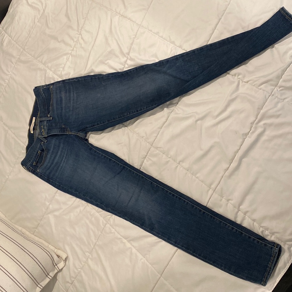 311 Shaping Skinny Jeans. They have been on my body twice but never outside!